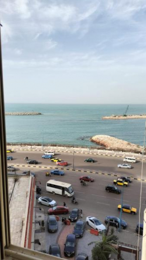 Furnished air-conditioned apartment in Lauran first row sea view